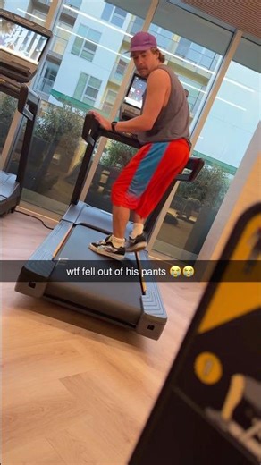 Wtf fell out of his pants 😭😭😭
