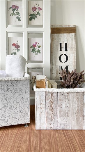 Caixas organizadoras feitas com caixa de papelão ♻️ Usei o plástico adesivo Leotack da LeoArte para encapar as caixas por fora e por dentro forrei usando um tecido que era de um vestido. 🌼 Eu usei dois modelos do plástico adesivo o Madeira demolição e o floral line roses e no perfil da @mundoleoarte tem muitas outras estampas lindas. 🤎 E é isso, espero muito que gostem e uma ótima noite para vocês! 🏠♻️🌼🤎😍😘 #desafioleotack #diy #diyhomedecor #diyfarmhouse #reciclagem #reciclandoedecorando 