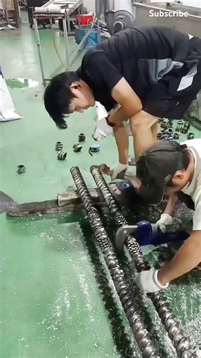 The maintenance and assembling of parallel twin screw to extruder #machine #skills #shorrts