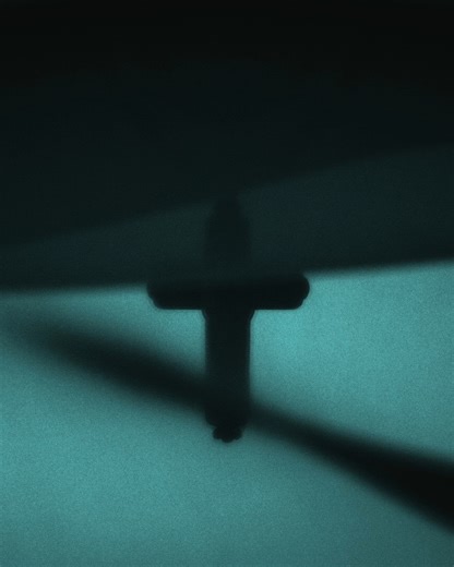 Winner of Best Costume Design at the 2026 Critics’ Choice Awards, “Frankenstein,” directed by Guillermo del Toro, features a cross worn by Mia Goth as Elizabeth that pays homage to Tiffany & Co.’s unparalleled design legacy. Inspired by jeweled crosses in The Tiffany Archives, costume designer Kate Hawley drew upon early 20th century necklace designs by Julia Munson and Meta Overbeck, who both led design in the Art Jewelry Department under the direction of Louis Comfort Tiffany. Conceived in clo