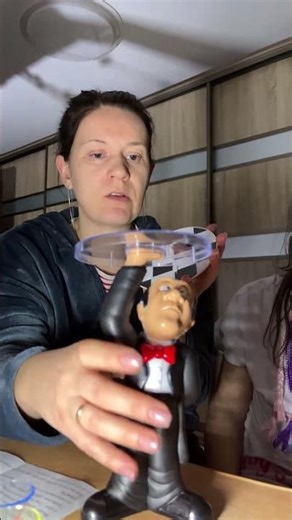 Aurora game with the waiter