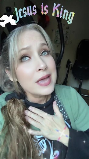 #love #Jesusisking #peaceofGod #Bride #womanofGod I love my King with every thing I’ve got! He is my life, absolutely