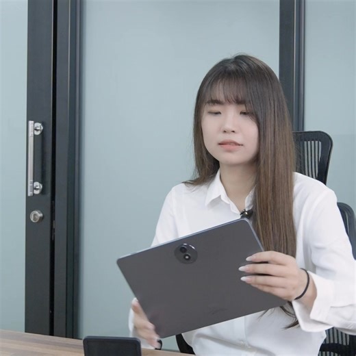 TCL NXTPAPER 未來紙護眼平板，從效率到療癒，一機搞定 👉https://tclmobile.tw/N11G2 ------------------------------------------------------------ 👀 看看 TCL NXTPAPER 11 Gen2 的完整亮點特色： 🛡️ 減少72%以上有害藍光，更護眼 通過德國萊因 TÜV 認證，硬體級過濾藍光技術，全時守護雙眼健康。 📖 3 合 1 VersaView 多元護眼模式 💻 墨水紙模式：閱讀小說、長篇文字首選 💻 彩色紙模式：柔和色調適合圖像閱讀 💻 正常模式：全彩呈現，影音瀏覽最適合 👁️ AI 智慧護眼模式 動態調整亮度、對比、色溫等八大參數，自動適應環境，保護眼睛也不犧牲畫質。 💡 個人化護眼設定 依照使用者偏好自動微調顯示效果，打造專屬的舒適視覺體驗。 🌈 真實色彩還原，專業等級 色差 ΔE
