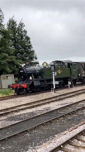 4110 aproaching Cranmore on the East Somerset Railway