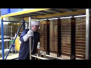 Emptying sterile cages from an autoclave