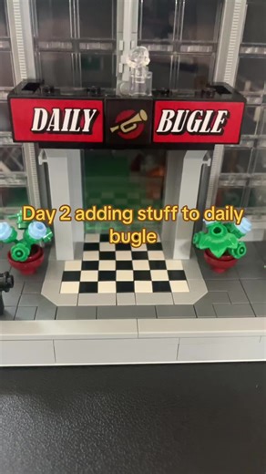 Adding stuff to daily bugle, got idea from Spiderman into the spiderverse scene #spiderman #dailybugle #custom #lego