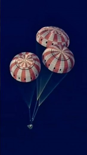 👉 El momento clave: paracaídas y aterrizaje de Orión 🌊🚀 #Artemis #NASA #shorts