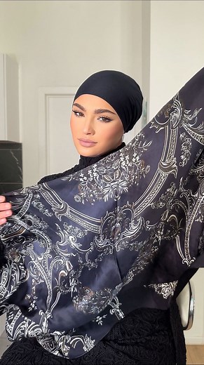 OULFA on Instagram: "Getting ready for tonight’s iftar at my cousin’s place! 🥰 I’m in love with the final look! ✨ Let me know in the comments what you think habibti’s! ⬇️ #grwm #iftar #turban #turbantutorial - Dress + scarf from @yasminjaythelabel. There’s a FREE international express shipping for orders over €185 using code “OULFA”! 🛍️"