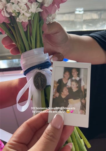 POV: It’s the day before your wedding and you’re making DIY bouquets with your cousins & sissys 🥹💐 The kind of love you can only get from sisterhood 🤍✨ side story: when I looked into the price of wedding boutonnieres and bouquets I nearly collapsed hahaha so DIY it was - all flowers from Māngere Bridge florist and Fresh Choice!! The most 275 bouquets everrrr 🤪🥳 #2026bride