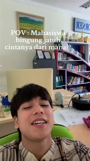 Tips jadi mahasiswa yang production : >Buat To-Do List harian: Susun daftar tugas secara terstruktur setiap malam atau pagi hari sebelum memulai aktivitas. >Hindari sistem kebut semalam: Rencanakan waktu pengerjaan tugas secara bertahap demi mencegah kepanikan menjelang deadline. >Stop multitasking: Fokus pada satu tugas dalam satu waktu agar hasilnya jauh lebih berkualitas dan pengerjaannya lebih cepat. #foryoupage #mahasiswa #bismillah #produktif
