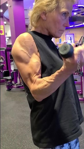 65-Year-Old Muscle Grandma Crushing It at the Gym!