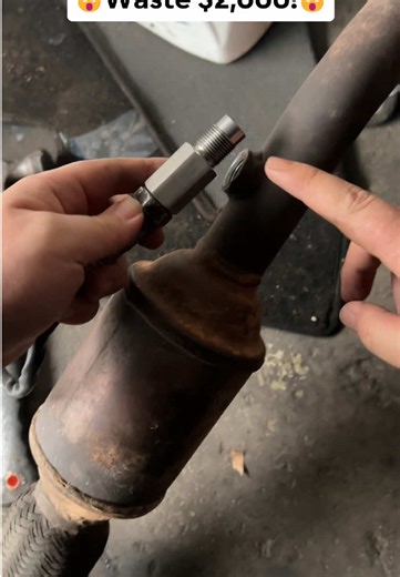 🚗⚙ Say goodbye to that annoying check engine light! This catalytic converter fault eliminator helps you clear the warning in seconds. 🔧 Perfect for mechanics and car enthusiasts—easy to install, high performance, and essential for worry-free driving. 🚀 Get yours now and fix the problem instantly! 🛒💨#TikTokShopBlackFriday #CarMods #AutoRepair #HighEfficiency#CarMods