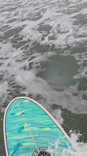 SHORTBOARD SURFING - Jetty park 🏄 #shorts
