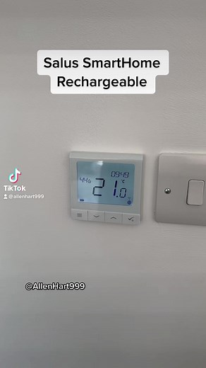 Salus Quantum Rechargeable Thermostat SQ610RF | Allen Hart