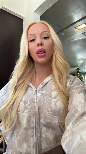 darealbarbiie (@darealbarbiiii)’s videos with original sound - 𝐼𝓈𝓁𝒶♛