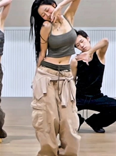 #JULIE #KISSOFLIFE #키스오브라이프 #쥴리 #dancepractice