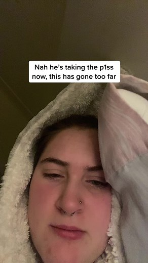 Big Lizzie’s turning in her grave 🐎💀#fy #fyp #foryoupage #foryou #princeharry #princeharryaudiobook #royalfamily #queen #meme #viral #funny #lol #princeharryandmeghan #uk #britain #harryandmeghan #harryandmeghannetflix #trending #trend #trendingsound