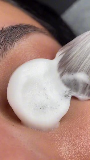 Ultimate Guide to Lash Lift and Tint Techniques