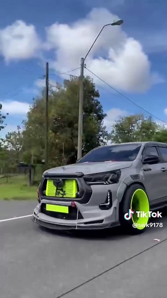 Modified Toyota Hilux: Explore Customization Options