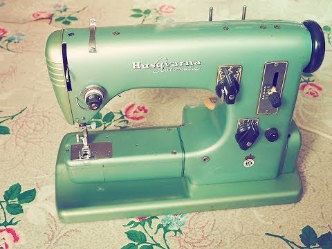 Husqvarna Class 21 Sewing Machine - Mechanical Marvel! - Viking