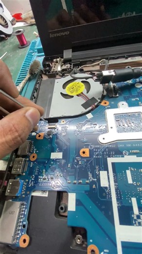 Laptop Won't Boot? Diagnostic Trick for Lenovo 💡 #shorts #repair #tech