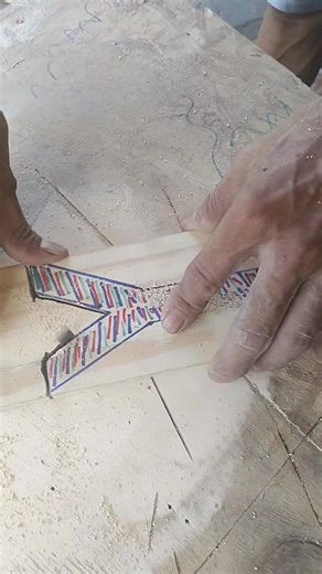 tips for cutting wooden letters using a reverse zigsaw machine #woodworking #carpenter #fblifestyle #creative #fyp | aleshawood
