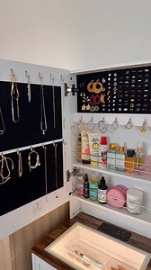 Estoy amando este vanity 🤩🤩😱. Especial para mi pequeño cuarto!! Nuevos usuarios de la APP 🔍CÓDIGO【dxw8824】en la barra de búsqueda de @temu . Se aplican T&C #temubday #temu #temufinds #shoptemu #temuvanity #vanity #smallapartment #smallapartmentliving #smallbedroomideas | Mi casa Mi paz