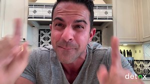 95 reactions · 20 shares | Detox Organics Superfoods Drink:  Tastes Delicious 陋Contains 25 Superfoods in Every Serving Is Vegan, Dairy Free, and Soy Free Eliminates Bloating 菉Improves Energy Get Your Daily Detox at  Detoxorganics.com/pages/detox-organics-starter-pack/ | Detox Organics | Facebook