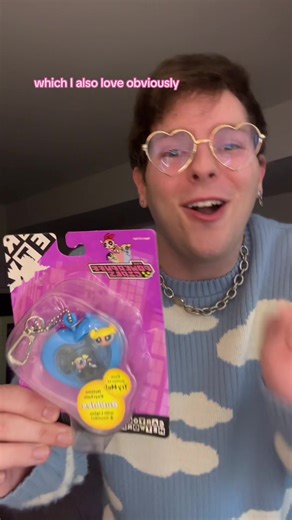 vintage 2001 powerpuff girls hotline keychain whats in my bag! #powerpuffgirls #vintage #toycollector #vintagetoys #bubbles