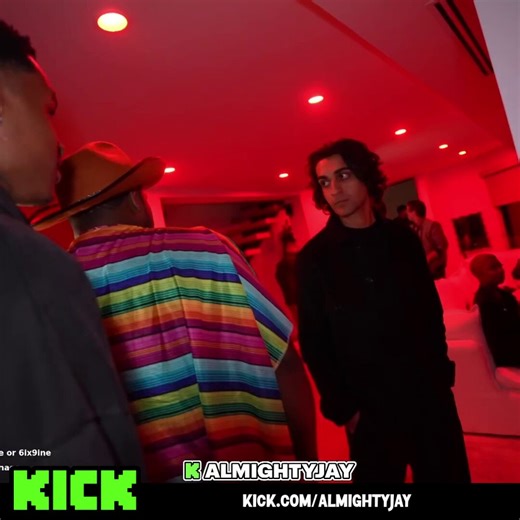 Almighty Jay crashes out after altercation with UFC Bobby "king" Green after Jay interrupted a moment between Bobby and Adrien Broner😳"Why'd you pour my drink out, I should hang your lil b***ch ahh by your neck""We ain't boxing we pulling out gens" 👀