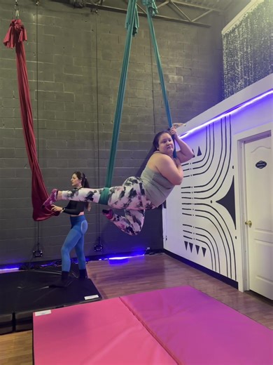 Exploring Twisty Shapes in Aerial Hammock Class