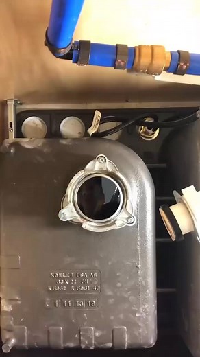 Replacing a garbage disposal 🏗️💦 #plumbing #plumber #shortsvideo-000 | Paulette Benitez