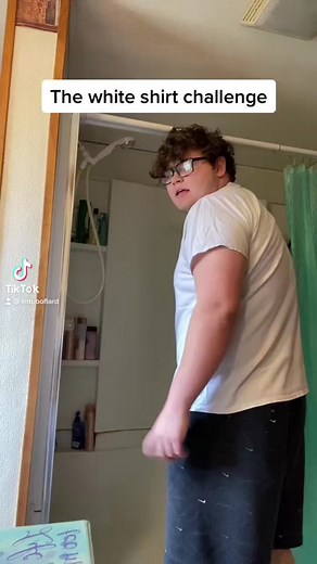 This is the white shirt challenge 😂🤣😭😅 #challenge #fyp #comedy #funny