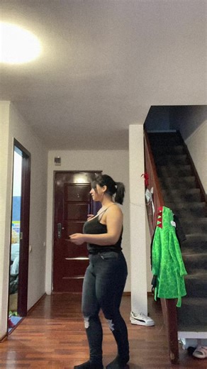 Videoclipuri postate de adry.m_22 (@adry.m_22) cu sunet original - Studio-Viper Prod