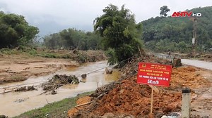 Nỗ lực thông các tuyến đường bị sạt lở tại tỉnh Lào Cai