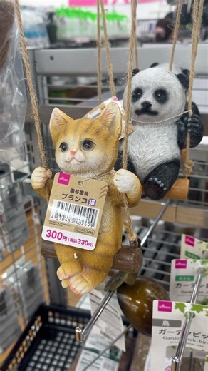 ダイソーで便利グッズ。ブランコ猫をはじめ、パンダや犬など #daiso #ダイソー #百均 #便利グッズ #便利アイテム #100円ショップ #youtubeshorts #shorts #ネコ