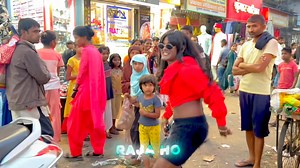 746K views · 26K reactions | Best Funny Dance in public || Funny dance Trending Song | Road Side Dancer #roadsidedancer #rajaahoo #funny #comedy #reaction #reels #trending #dance #prank | Road Side Dancer | Facebook