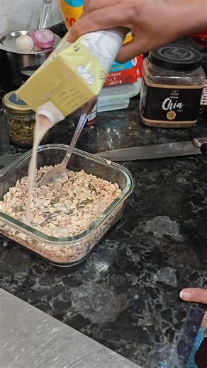 Healthy Oats Bowl with Sunflower Seeds, Almonds & Dates | Nutritious Breakfast Recipe #food #oats