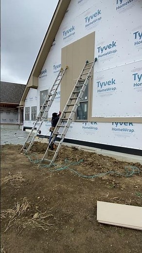 Installing vertical siding ( Board & Batten) 16”x16’ SMARTSIDE board #smartside #trimmer
