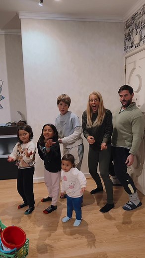 328K views · 1.9K reactions | Quem gostaste mais de ver a fazer o Fireball Challenge? 殺 #fireball #challenge #desafio #familia #kapinha #fireballchallenge #pitbull #gabrielkapinha #dance #dança #music | Kapinha | Facebook