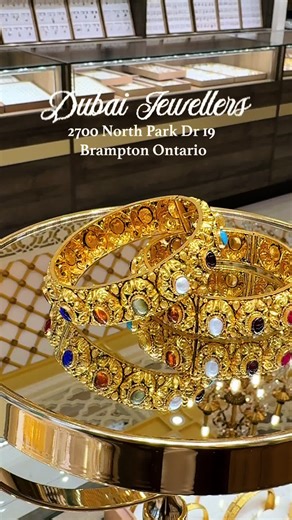 Elegance isn’t loud—it glows. Dubai’s signature gold jewelry adds just the right touch of luxe to your everyday glamour. ✨👑⭐️🏆 DUBAI JEWELLERS 2700 north park 19 Brampton Ontario #dubaijewelery #dubaijewellers #22kgold #indianjewelry #indianweddingjewelry #arab #bramptonjewelrystore #indianweddingseason #goldjewelry #goldearrings