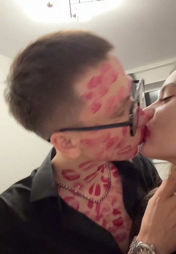 Romantic Makeup Moments: Kiss and Glamour