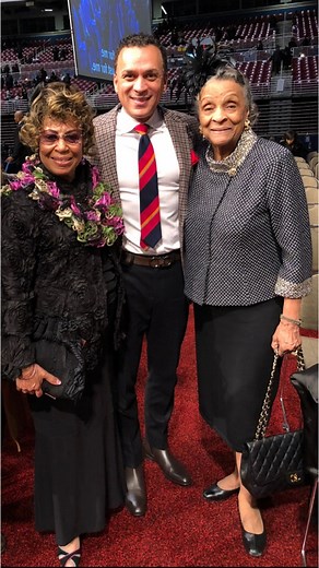 💔💔💔 My “cousin”, Sara Jordan Powell. Sara was one of my greatest encouragers. She will be sorely missed. Sara carried her gift from the sanctuary to the highest seats of power. In 1979, her voice rose in the halls of the White House before President Carter, sharing the stage with legends like Chuck Berry and Andraé Crouch. Years later, President Reagan called on her to help proclaim a Year of the Bible. And when the moment came to minister to President Clinton in Memphis, she answered that ca
