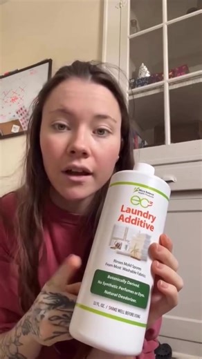Inconvenient Truth: Your wash machine is probably disgusting. And, if you are in healthcare, so are your scrubs. Take it from @Bethhhhhh --she knows! She also knows how to remedy the yuck. EC3 Laundry Additive: >Rinses mold spores from most washable fabrics > Addresses the source of musty and unpleasant odors so that laundry smells fresh and clean >Is safe for use on all machine-washable fabrics >Contains NO synthetic perfumes or dyes Are YOU a nurse (or doctor) gone NATURAL? Try washing with EC