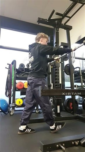 Dynamic Mobility - Hamstring stretch + Lat stretch