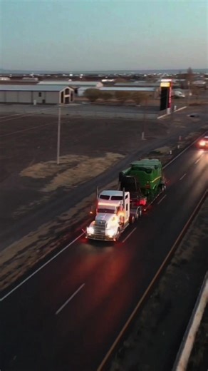 Kenworth T660: Oversize Load Adventures