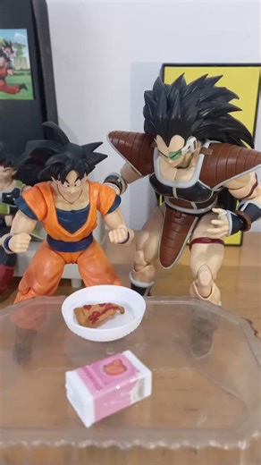 Si Bardock resolviera conflictos entre Goku y Raditz #dragonball #stopmotion #sebastianghoxt #goku #viral #humor #parodia #Bardock #Raditz | Sebastián Ghoxt