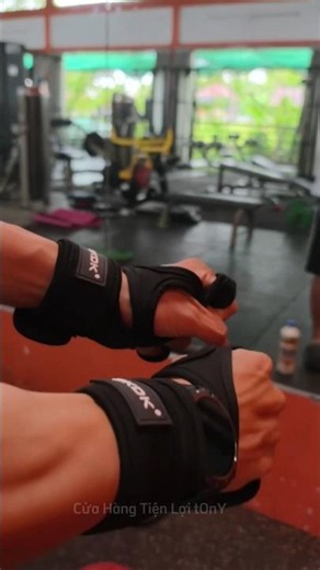 Ultra-durable and comfortable gym gloves #gymgloves #gym #workoutgloves #skdk #gymtraining