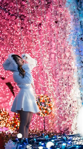 Mizüki | Power of masking… イルミネーションポートレートで透明感を出すには ナチュラルな色に調整すること！ 昔に比べて、Lightroomでのレタッチもとてもしやすくなりましたねぇ レタッチするの楽しいです！ Maskの内訳解説記事みたいなの作ろうかなと思ってます！... | Instagram