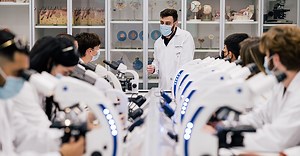 Γερμανία – Κύπρος: Κορυφαίες Σπουδές Ιατρικής από το Ευρωπαϊκό Πανεπιστήμιο Κύπρου